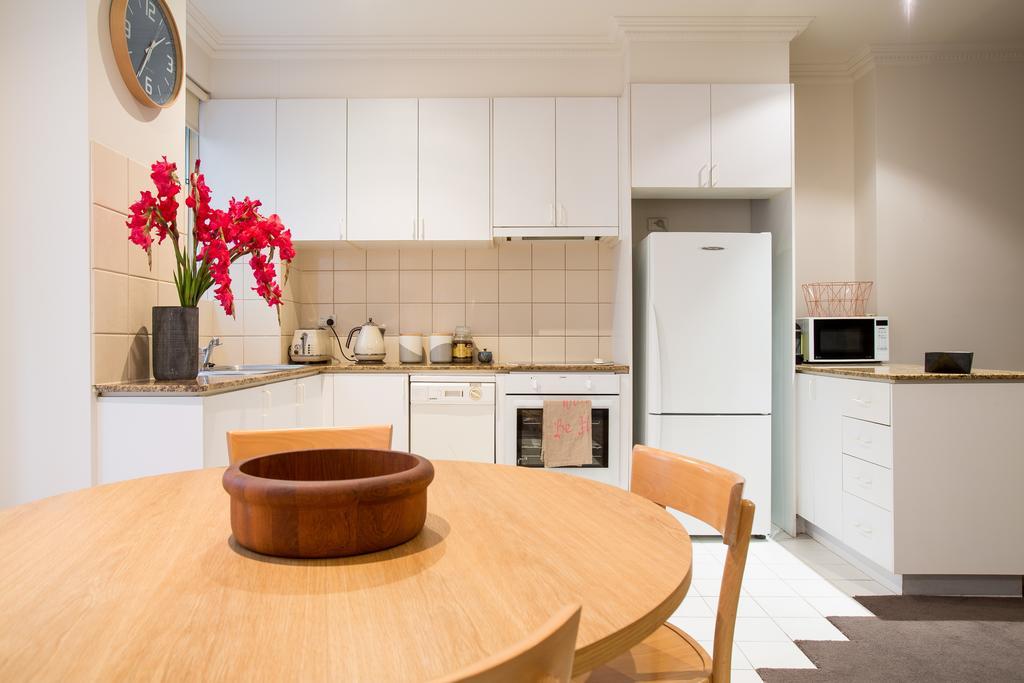 1 Exhibition Apartment Hotel Melbourne Room photo