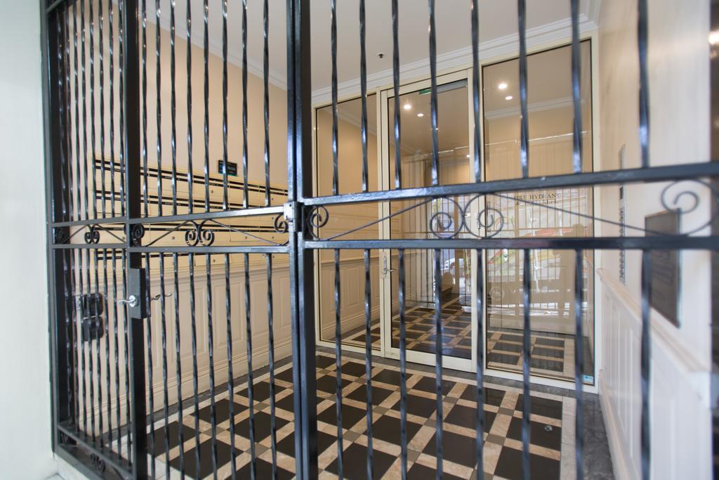 1 Exhibition Apartment Hotel Melbourne Room photo